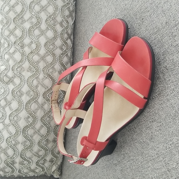 SAS Shoes - SAS shoes. Size 8 Red sandals with soft supportive Arch.